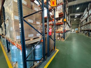 Nau industrial  Carrer indústria. Nave tipo c
