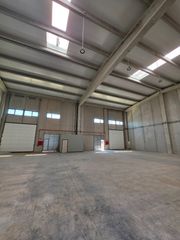 Miete Fabrikhalle  Carrer de jordi camp. Nave tipo b con patios y 2 puertas tir