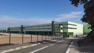 Miete Fabrikhalle in Carrer de la industria 22. Nave logística de nueva construcción