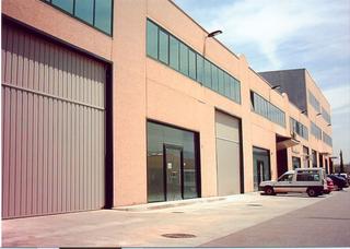 Location Bâtiment à usage industriel à Avinguda de sant julià 154. Gran imagen corporativa