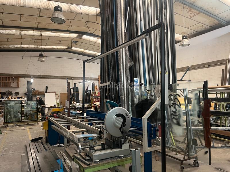 Foto c4c3b42a-50a1-4fee-8c9a-7a8bb3f52eff. Rent industrial building in Zona Industrial Barberà del Vallès