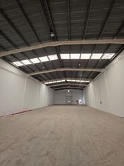 Rent Industrial building  Carrer metal·lúrgia. Oportunidad en castellbisbal: nave de 625 m² con gran altura, pa