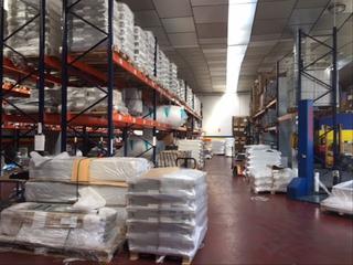 Fabrikhalle in Avinguda Puig dels Tudons