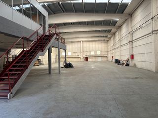 Lloguer Nau industrial  Carrer roca plana. Nave con oficina en altillo, seguridad y excelente acceso log�st