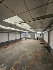 Affitto Capannone industriale  Ronda de santa maria. Nave diáfana con oficinas en altillo y preparada para puente grú