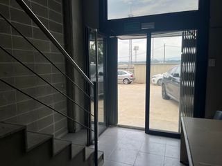Location Bâtiment à usage industriel  Carrer de can parellada. Naves diáfanas con acabados premium y excelente ubicación
