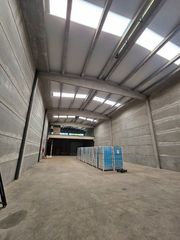 Affitto Capannone industriale  Carrer de can parellada. Naves diáfanas con acabados premium y excelente ubicación