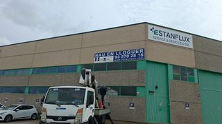Lloguer Nau industrial a Avinguda puig dels tudons 3. Nave con fachada comercial, oficinas y excelente imagen corporat
