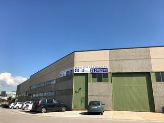 Lloguer Nau industrial a Avinguda puig dels tudons 3. Nave con fachada comercial, oficinas y excelente imagen corporat