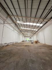 Affitto Capannone industriale  Carrer bergadà. Nave diáfana reformada con excelente acceso y seguridad