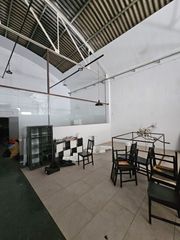 Rent Industrial building  Carrer vallès. Nave económica con medidas de seguridad y excelente conectividad