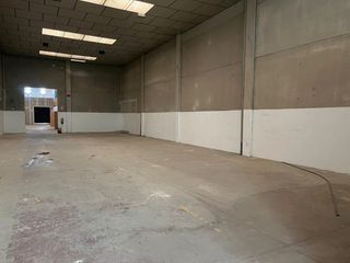 Miete Fabrikhalle  Carrer molí d'en barri. Todas las instalaciones.
