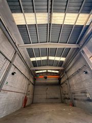 Lloguer Nau industrial  Carrer de can bosquerons. Nave con puente grúa de 4 tn, oficinas equipadas y acceso tir