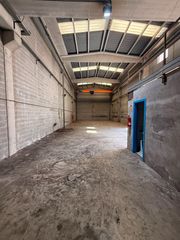 Lloguer Nau industrial  Carrer de can bosquerons. Nave con puente grúa de 4 tn, oficinas equipadas y acceso tir