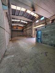 Location Bâtiment à usage industriel  Carrer de can bosquerons. Nave con puente grúa de 4 tn, oficinas equipadas y acceso tir