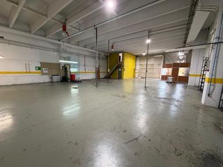 Miete Fabrikhalle  Carrer tona. Nave industrial con oficina y excelente ubicación junto a la c-1