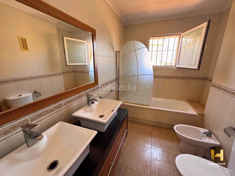 Foto 1bf2f728-ae61-4442-9f3e-b384434c328a. Ático  en venta 3 dormitorios, gran terraza privada y garaje en Torrevieja