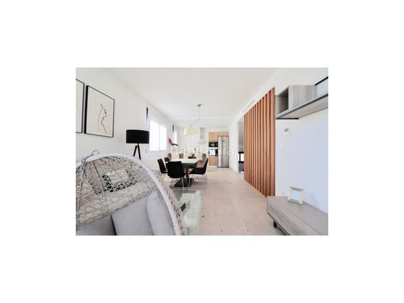 Foto 3cf4b6c9-cf3d-4469-8d2a-8105bc9715b4. House with parking in Coloma Nucia (la)