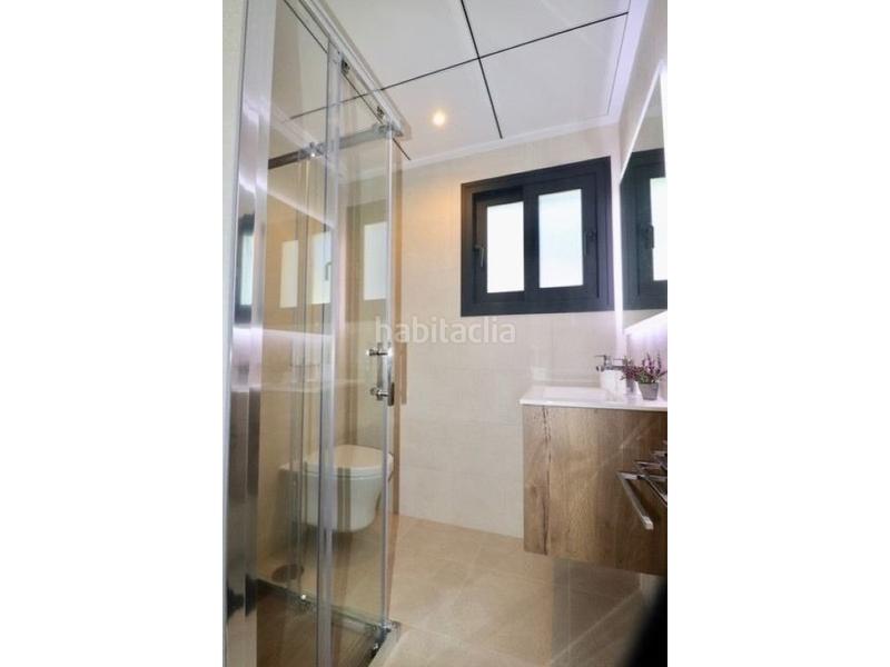 Foto b05be00a-5f8c-4540-88f8-c2b880e15fef. House with parking in Coloma Nucia (la)