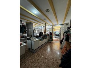 Local commercial à Barrio del Centro. Excelente local en venta