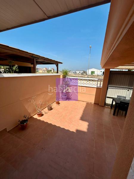 Foto a0f44cf5-af91-48aa-ad0a-764c517cf7d6. Chalet con parcheggio in Bulevar del Xúquer Cullera