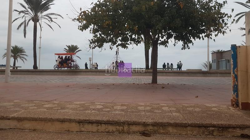 Foto a78fbd8d-ed5d-4e93-b3bd-6b4a325ee116. Local comercial a passeig marítim de neptú 81 a Playa de Gandía Gandia