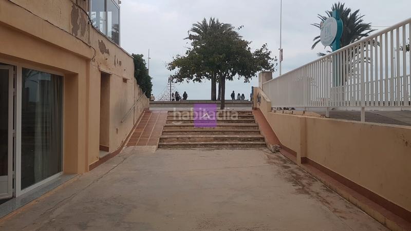 Foto ae3713ad-b79d-4803-ae57-76bb8dfce4f6. Local commercial dans passeig marítim de neptú 81 dans Gandia