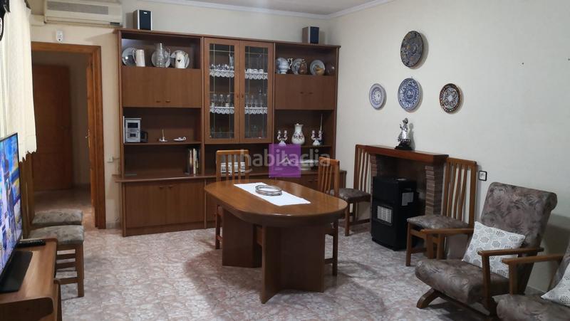 Foto 378ff761-5e63-4838-9ab2-3d0c9db57d6a. Casa a schiera in calle pascual piquer 25 in Centro Chiva