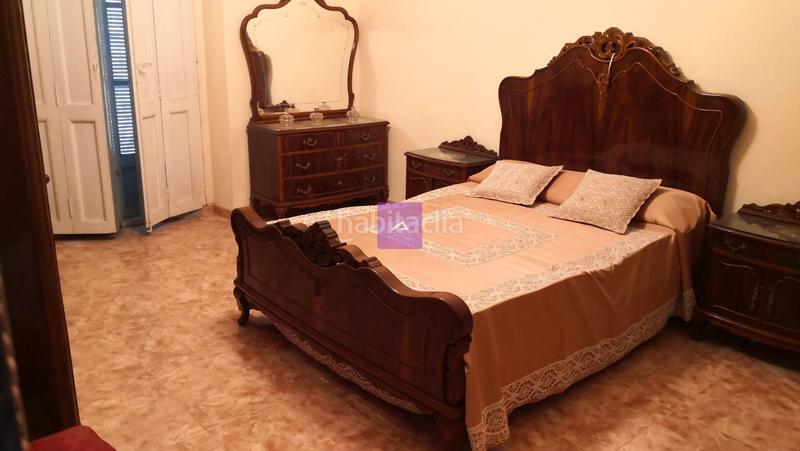 Foto 6683df0e-77d5-429b-b2a1-e3dea8ee2e5e. Casa adosada en calle pascual piquer 25 en Centro Chiva