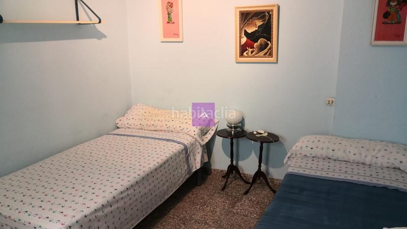 Foto b416e25e-9fc1-465c-8ccc-d5d6c8014fda. Casa adosada en calle pascual piquer 25 en Centro Chiva