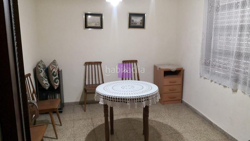 Foto 21a5162b-fea3-4026-9eb6-294a51da7486. Casa adossada a calle pascual piquer 25 a Centro Chiva