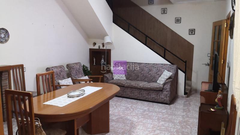 Foto b24e48f3-0a8a-4e7a-b893-23e2c5837e19. Casa adossada a calle pascual piquer 25 a Centro Chiva