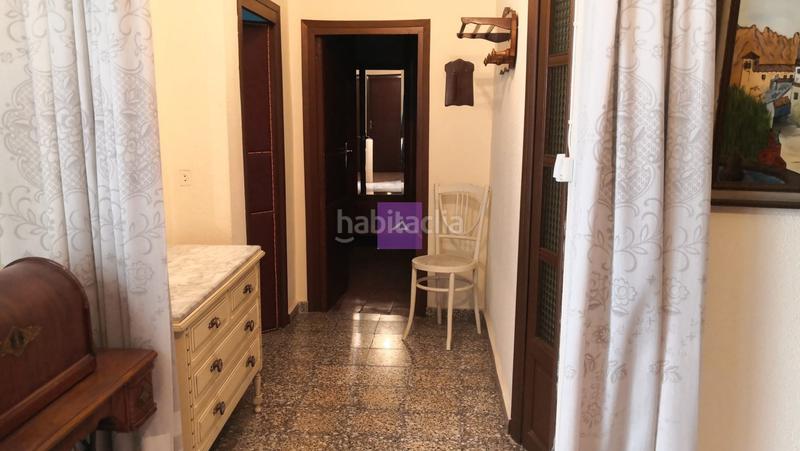 Foto cb20301a-562c-4be3-873a-a43a3e75cf1f. Casa adossada a calle pascual piquer 25 a Centro Chiva