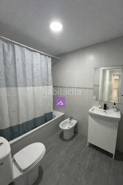 Foto 41231f6a-d23b-4bb9-9695-a5f9bbff5e0c. Pis a carrer de l'alcúdia de Carlet 18 a Carlet