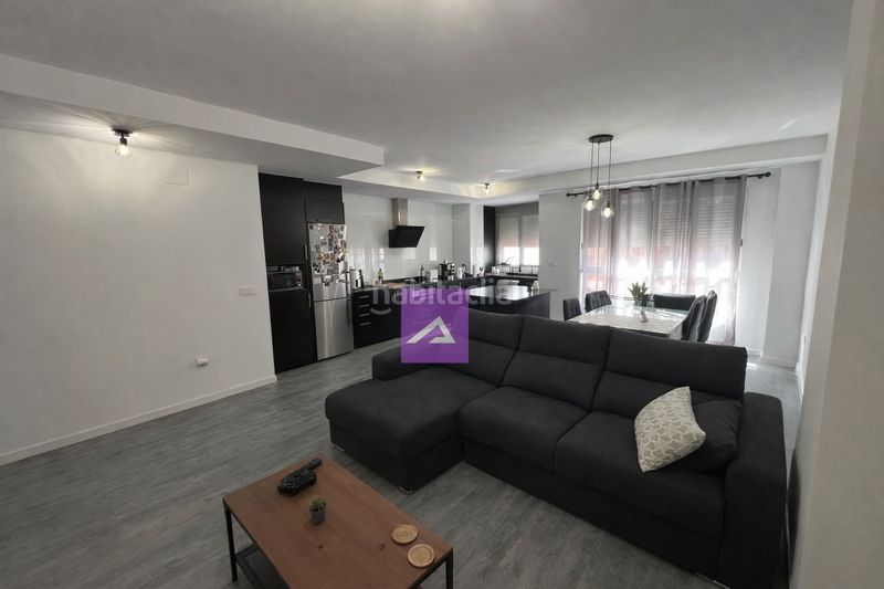 Foto 96d9e63c-7953-4dd7-95b0-4264cf0a3ae4. Pis a carrer de l'alcúdia de Carlet 18 a Carlet