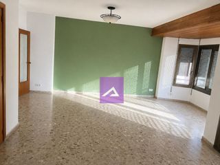 Etagenwohnung in Carrer de julián ribera 22