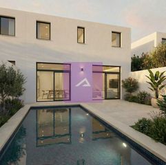 Semi detached house in Carrer fernando penella 11