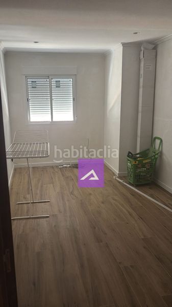 Foto f71b1d33-fe70-4ba0-bda6-069035a9f5b5. Casa amb aparcament a Alginet