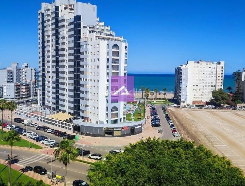 Foto eba59571-cca9-4133-a925-53df4332dc21. Àtic amb piscina a Sant Antoni Cullera