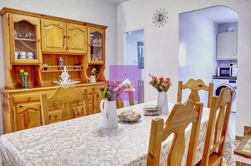 Foto 357d8a6e-8ef0-4dd0-9ccd-67dc0c59ee6d. Casa adossada amb aparcament a Mareny de Barraquetes Sueca