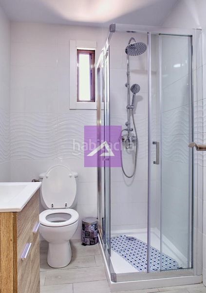 Foto d8d5a06c-e369-45f6-b890-fad25bf49b53. Casa adossada amb aparcament a Mareny de Barraquetes Sueca