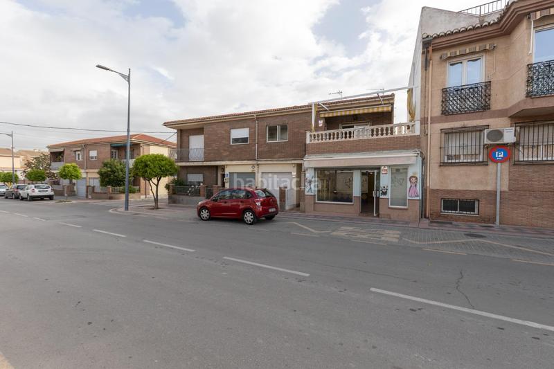 Foto 04238b24-a677-49bd-870d-d7193ee268cc. Casa adosada 2 x 1 casa con local en la mejor zona !!! en Armilla