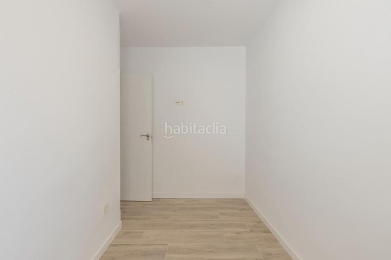 Foto 390817e1-fdc4-4370-ac2d-42ac3dcfeaef. Piso  reformado en la zona mas turística con 3 dorm. y 2 baños por solo 185.000!!! en Granada