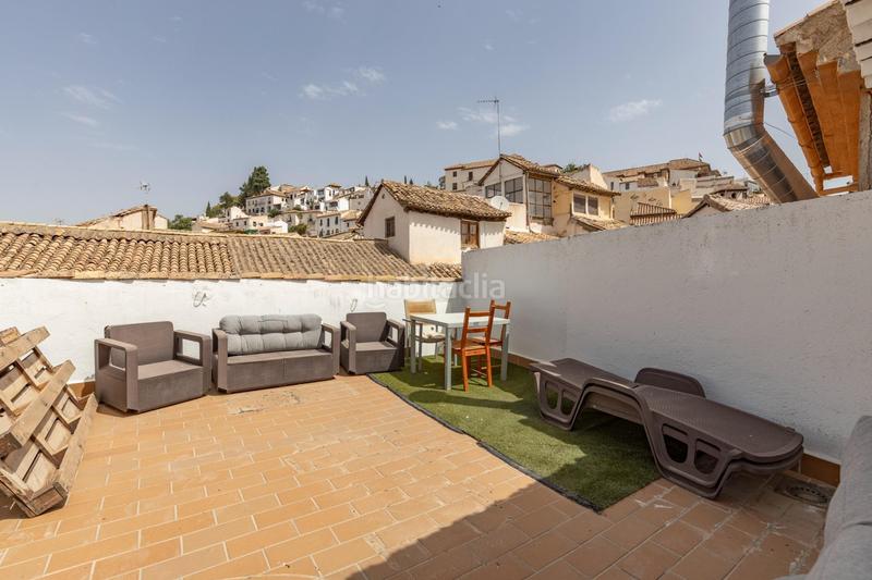 Foto 5deb981b-b886-4ec7-b6ea-46ec1a3a09bc. Piso  reformado en la zona mas turística con 3 dorm. y 2 baños por solo 185.000!!! en Granada