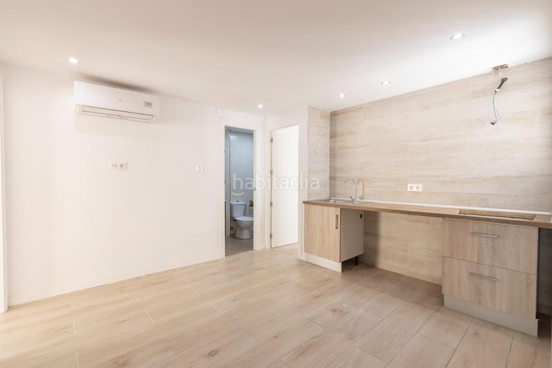 Foto 6c33ca81-7f85-42d2-904b-5af0424bb3be. Piso  reformado en la zona mas turística con 3 dorm. y 2 baños por solo 185.000!!! en Granada