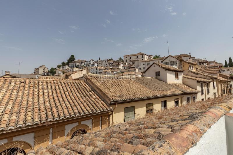 Foto 94befcd6-98b3-4a0e-9e29-4715465fda33. Piso  reformado en la zona mas turística con 3 dorm. y 2 baños por solo 185.000!!! en Granada
