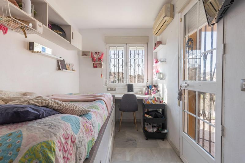 Foto 564b6efd-362f-471d-bfeb-ba096bdf92db. Doppelhaus mit parking pool in Urbanizaciones Alhendín