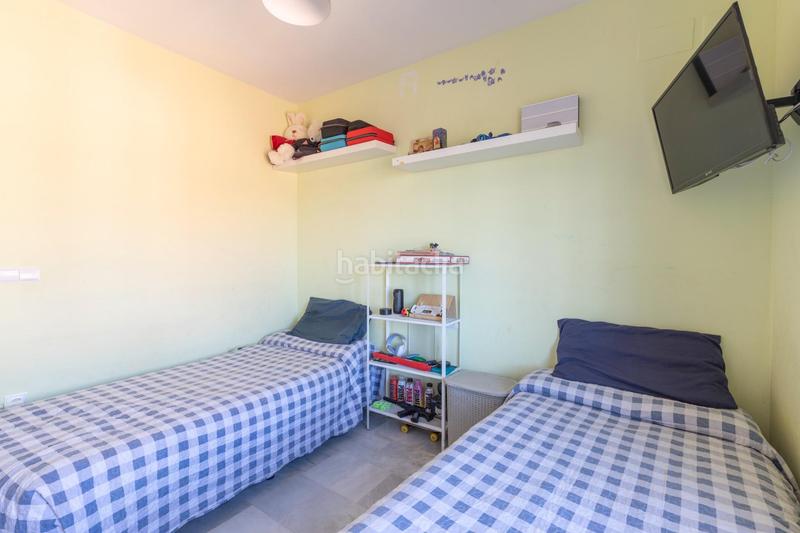 Foto 8dcd0f58-2b0d-46a7-841e-303fcb57e1d5. Doppelhaus mit parking pool in Urbanizaciones Alhendín