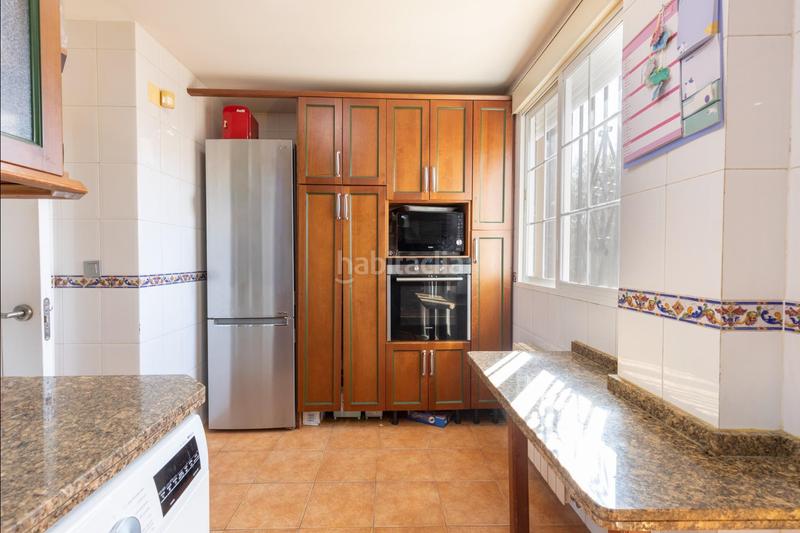 Foto 91d63203-dc8d-4807-8420-b7da22dc877e. Doppelhaus mit parking pool in Urbanizaciones Alhendín