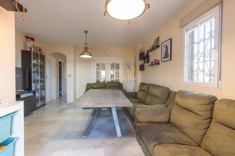 Foto a8b83508-5c47-4f6e-9e28-45e0fbe1f299. Doppelhaus mit parking pool in Urbanizaciones Alhendín